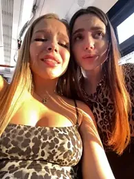 Liza_risky webcam model stream image