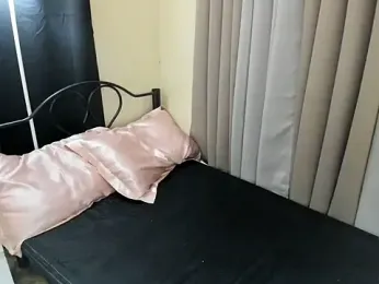 TsUncutAnyah webcam model stream image