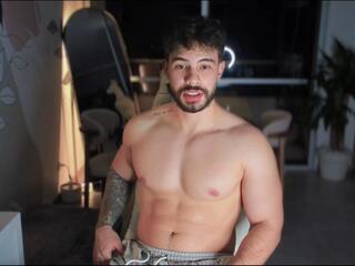 Valenthino Salvatore webcam flirt4free model stream image