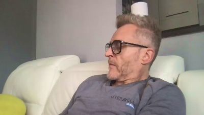 Axl_hot webcam model stream image