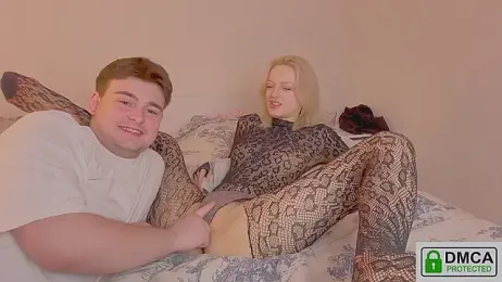 your_molly_mark_ webcam stripchat model stream image