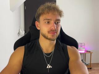 Tyler Hartman webcam model stream image