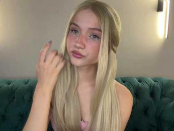 VikkiiSecret webcam model stream image