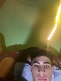 YElrosy webcam model stream image