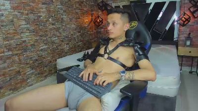 SkinnyZeth webcam cam4 model stream image