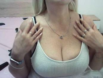 Multiply-orgazm webcam bongacams model stream image