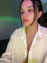 MisFrekcles_ webcam model stream image