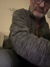 Shyboy817 webcam stripchat model stream image