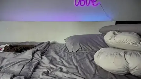 EvaWhite_ webcam model stream image