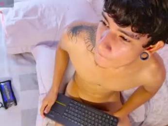 nighframe_w webcam chaturbate model stream image