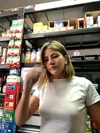 Andrea_19blonde webcam stripchat model stream image