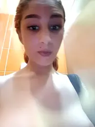 Mon_Cherry webcam model stream image
