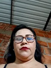 Dirty-Momm-Divorced-Hot webcam stripchat model stream image