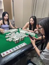 Lucky-520 webcam model stream image