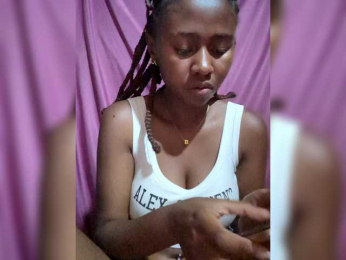 Royal-lady webcam model stream image