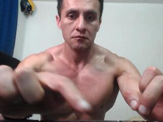 Edde Max webcam model stream image