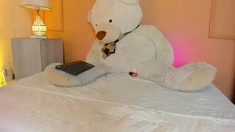 SophieHiil webcam model stream image