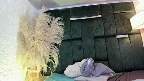 LunaBrian webcam model stream image