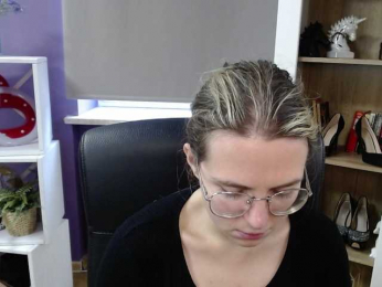 Soft-Zoey webcam model stream image