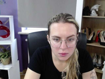 Soft-Zoey webcam model stream image