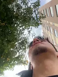 strongboy_ webcam model stream image