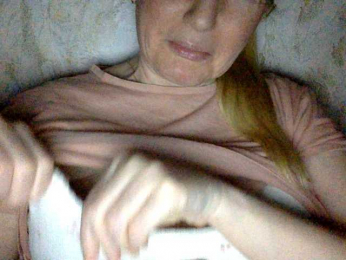 BlondyVio webcam model stream image