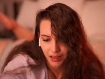 killer_in_you_ webcam model stream image