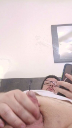 Alphalyra80 webcam model stream image