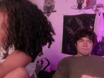 HotHoneyChile webcam bongacams model stream image