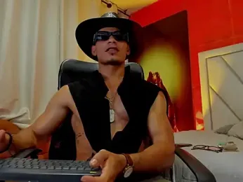 stick_black webcam model stream image