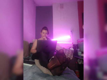 monikanylon webcam model stream image