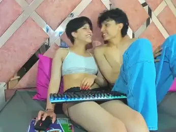 Yui_And_rin_ webcam model stream image