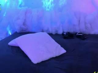 lishadivine webcam model stream image