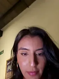 Aliisha_ webcam model stream image