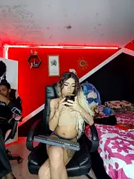 Violeta_R_ webcam stripchat model stream image