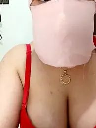 Queen-15 webcam stripchat model stream image