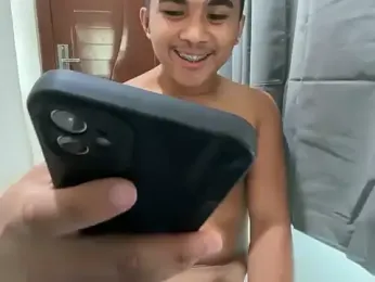 pinoyAdrianneXXX webcam stripchat model stream image