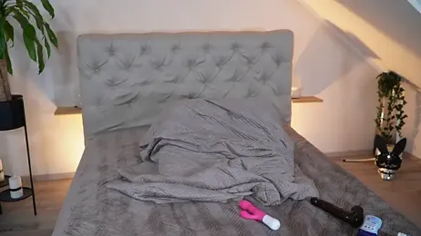 hotmilfbitch webcam model stream image