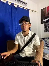 Kriss_Edwards webcam model stream image