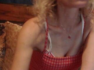 Tayler Summers webcam model stream image