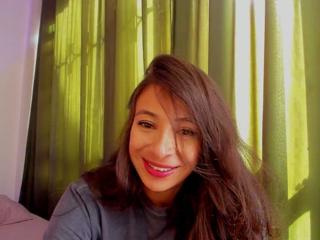 Riley Golden webcam model stream image