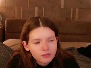 Gaby Essen webcam model stream image