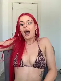 FariBanxOfficial webcam model stream image