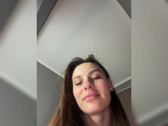 SeLeNaa webcam model stream image
