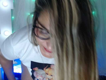 Natalliecolliz webcam bongacams model stream image