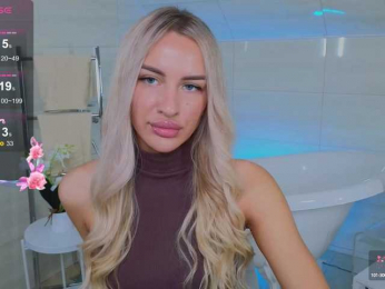 LeilaFlower webcam model stream image