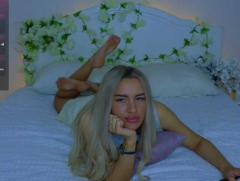LeilaFlower webcam model stream image