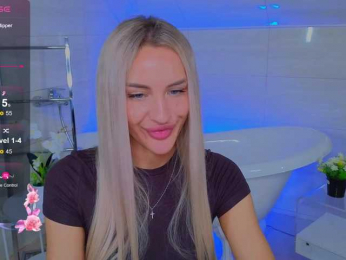 LeilaFlower webcam model stream image