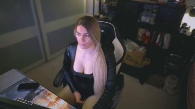 NylonQueen87 webcam model stream image