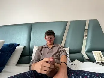 ItsJuanLuxxOficial webcam model stream image